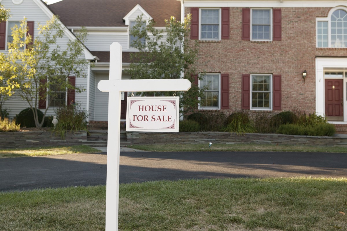 How to Choose Between Multiple Offers When Selling Your Home Leader Bank