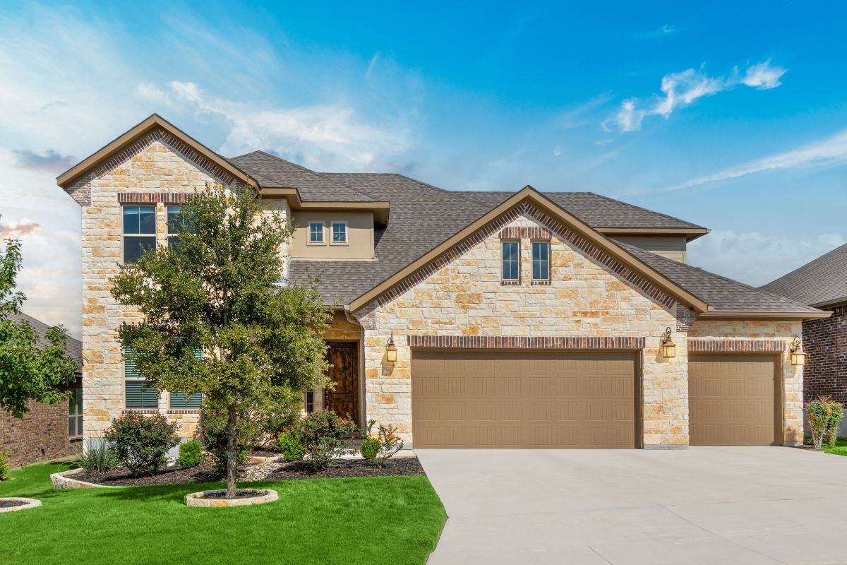 House out of state that could be purchased with the help of a Leader Bank mortgage