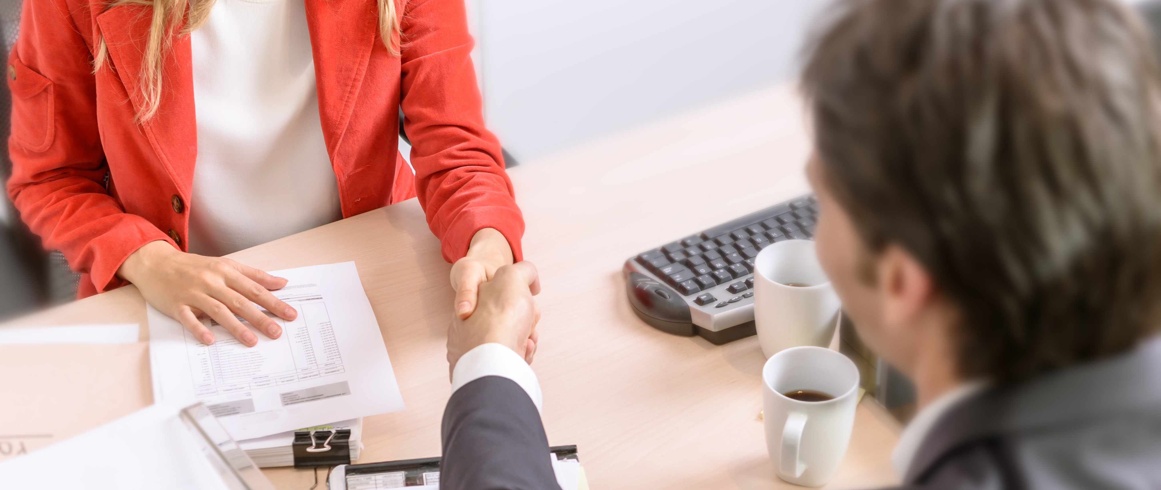 Business owner meeting with Business Banker to discuss the best business banking accounts for their small business